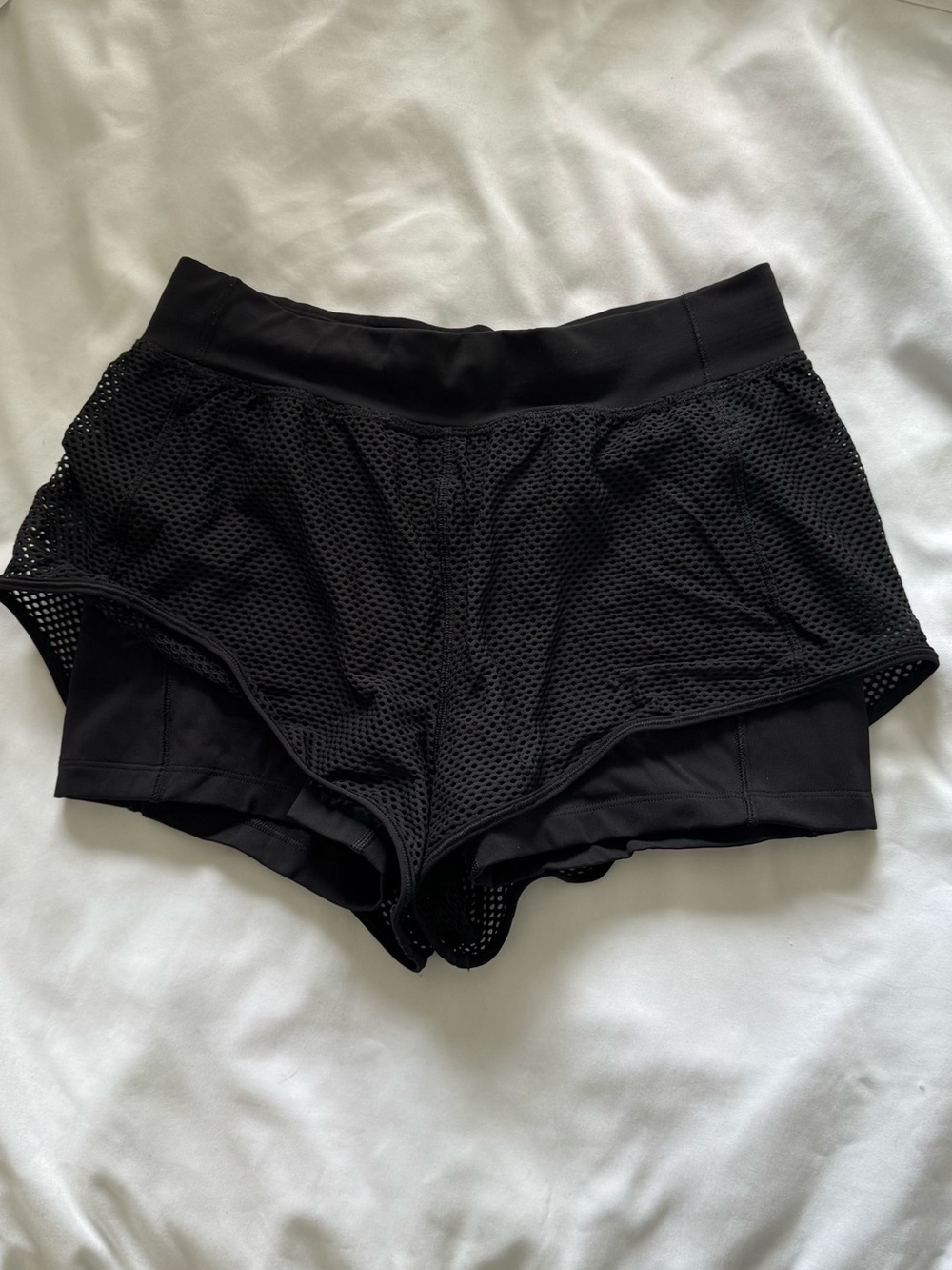 Lululemon Keep Score Short (4")
Black